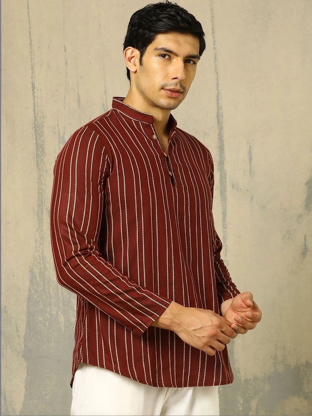 Anouk Woven Design Striped Cotton Handloom Mandarin Collar Short Kurta thumbnail 7