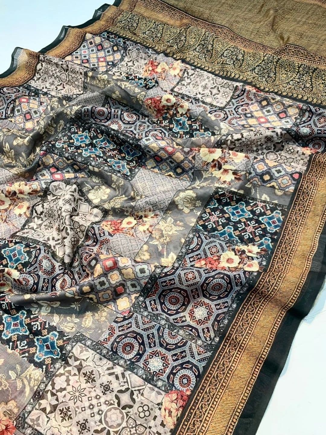 Mitera Kalamkari Saree thumbnail 5