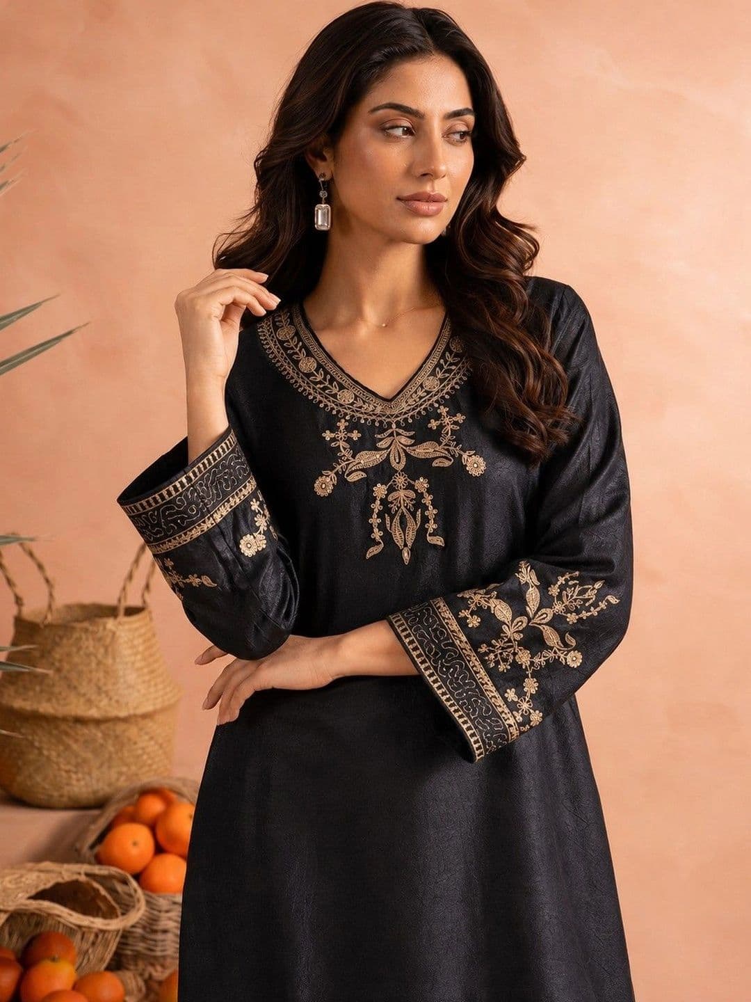 Sangria Women Ethnic Motifs Embroidered Regular Thread Work Kurta with Trousers thumbnail 3