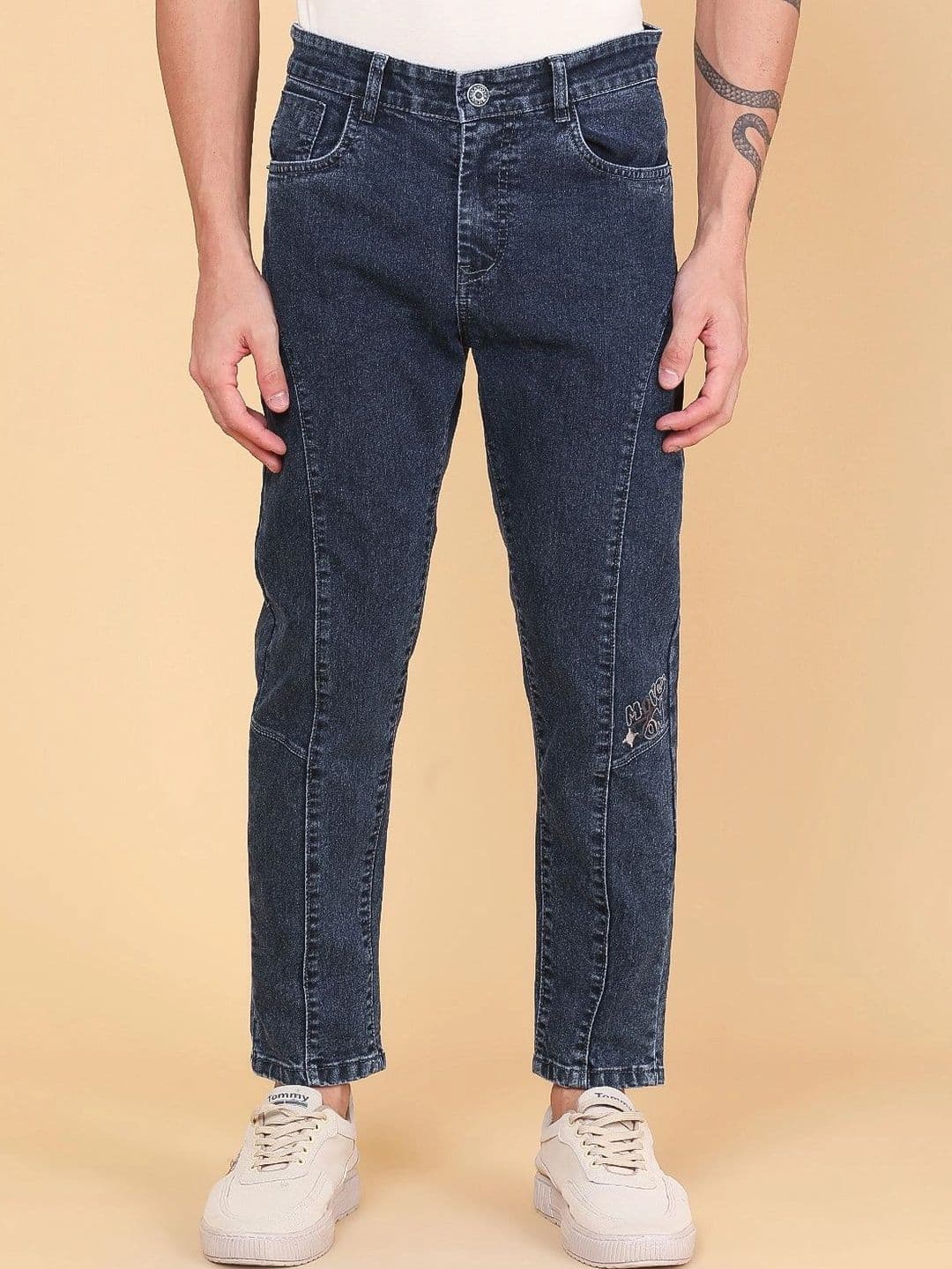 V-Mart Men Regular Fit Mid-Rise Embroidered Jeans - view 1