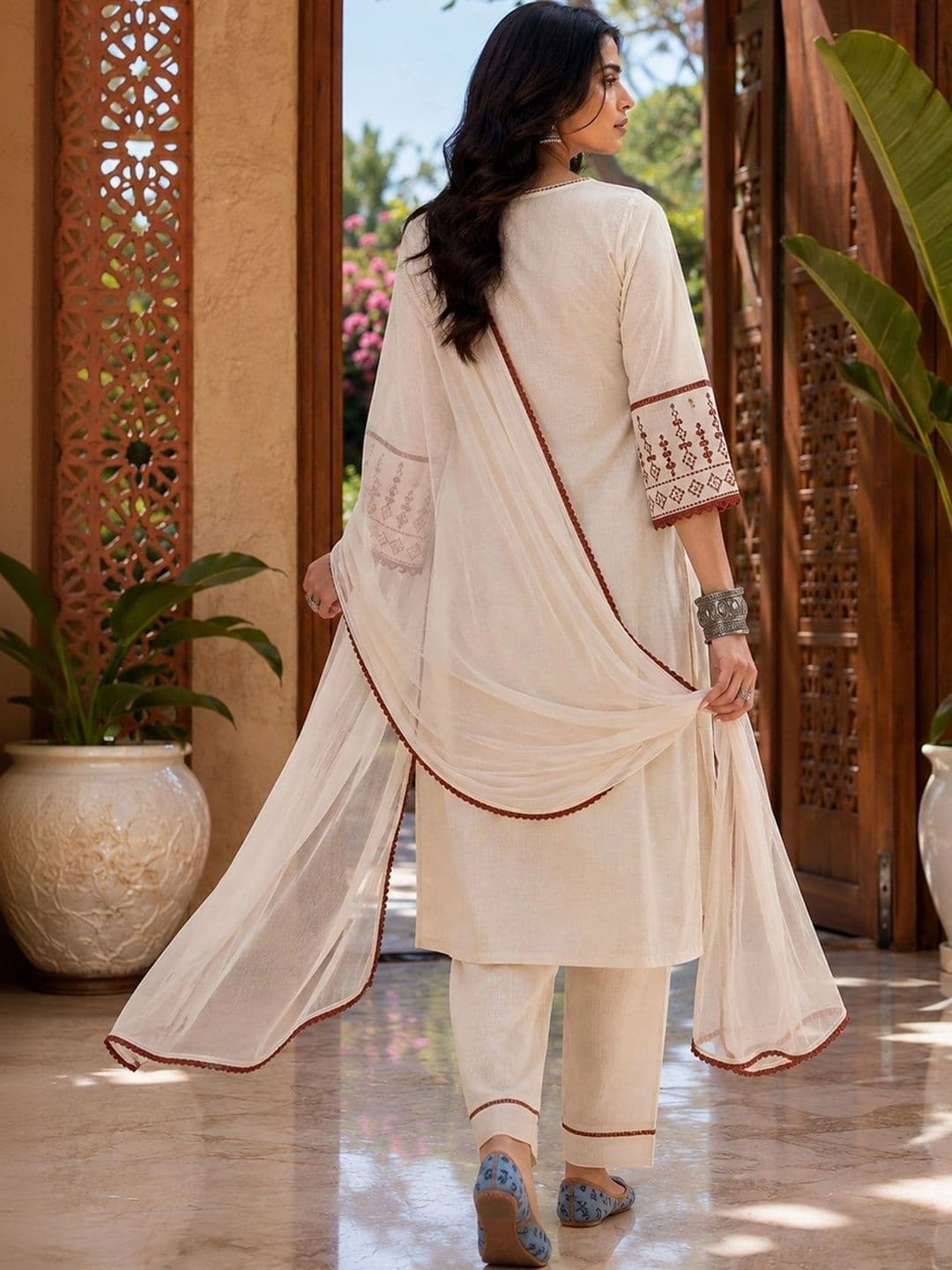 AVANSHEE Women Ethnic Motifs Embroidered Regular Thread Work Pure Cotton kurta thumbnail 7