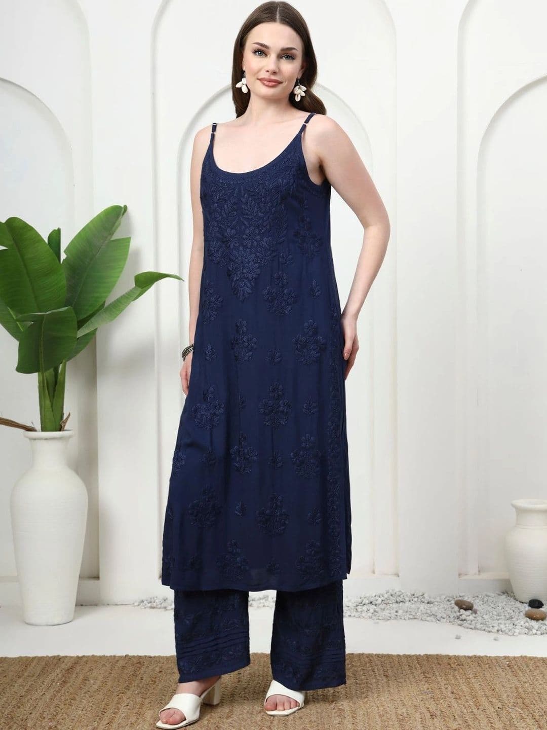 Najahat Chikankari Women Ethnic Motifs Embroidered Regular Thread Work Kurta with Palazzos thumbnail 6