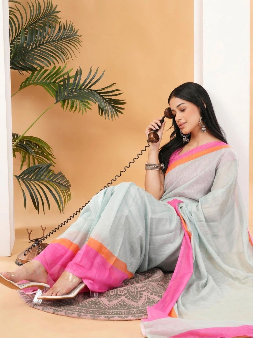 SAMANTHA Women Striped Linen Blend Saree thumbnail 5