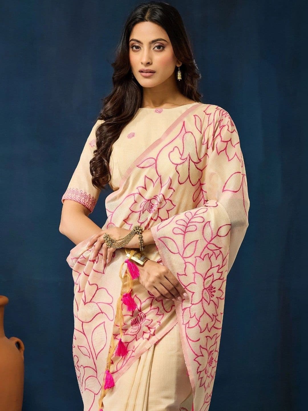 kasee Floral Pure Cotton Designer Saree thumbnail 3