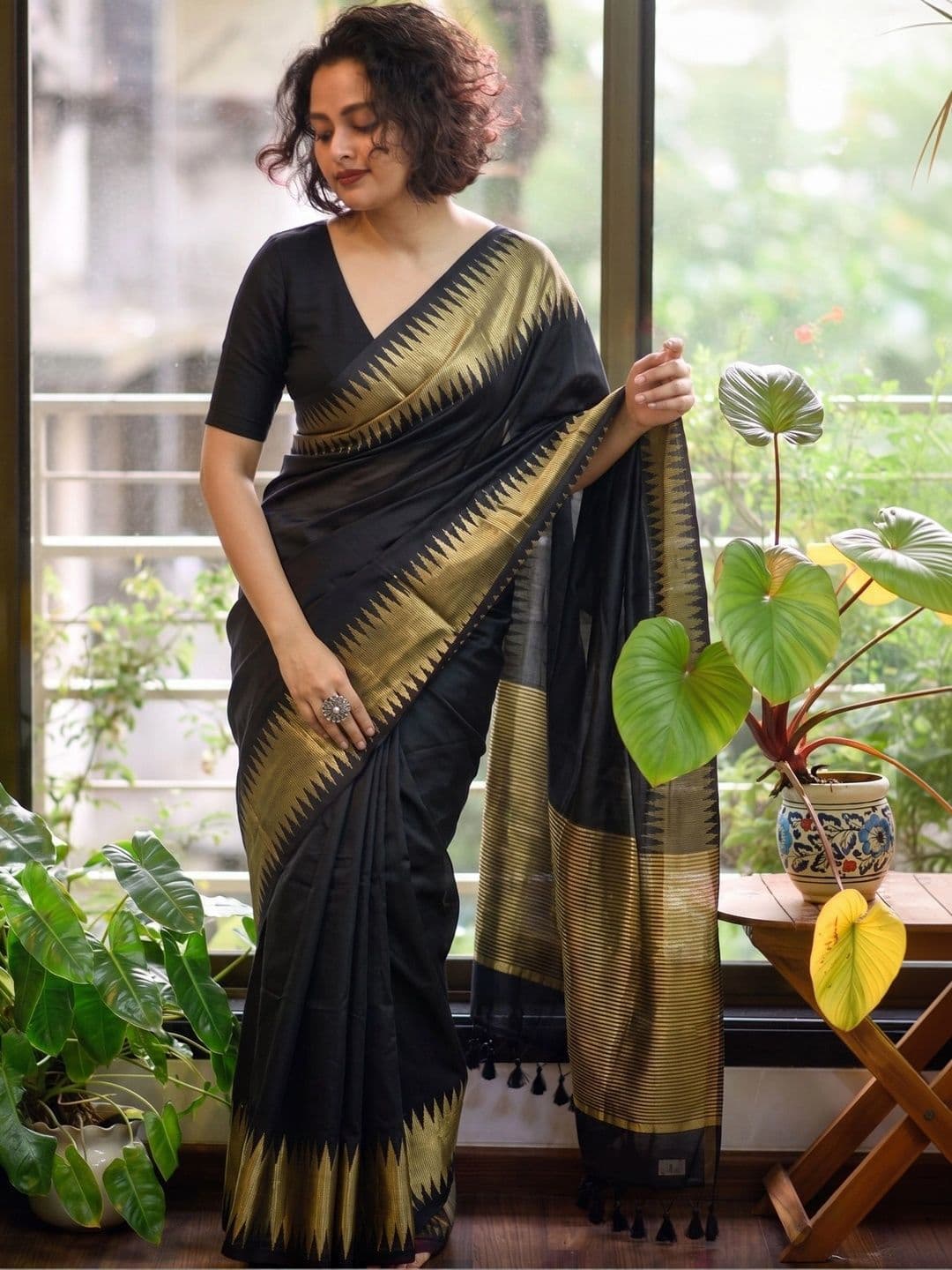 Rare Bello Women Art Silk Handloom Banarasi Saree - view 1