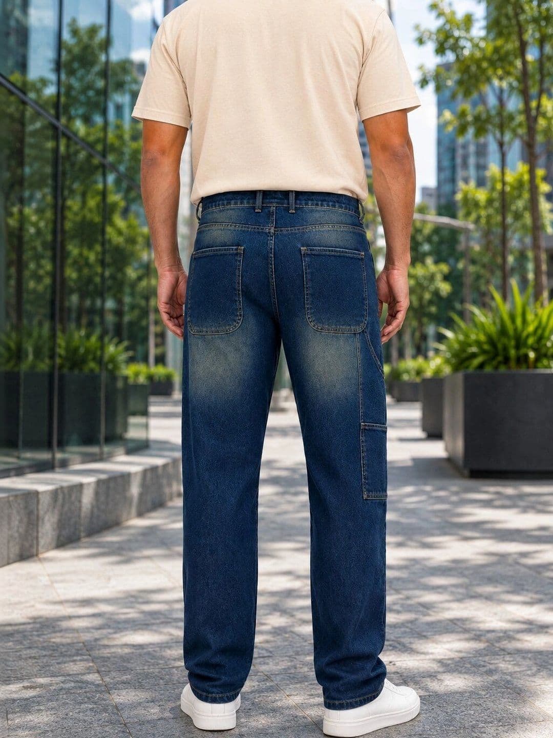 Encrypt Men Relaxed Fit Mid-Rise Low Distress Jeans thumbnail 4