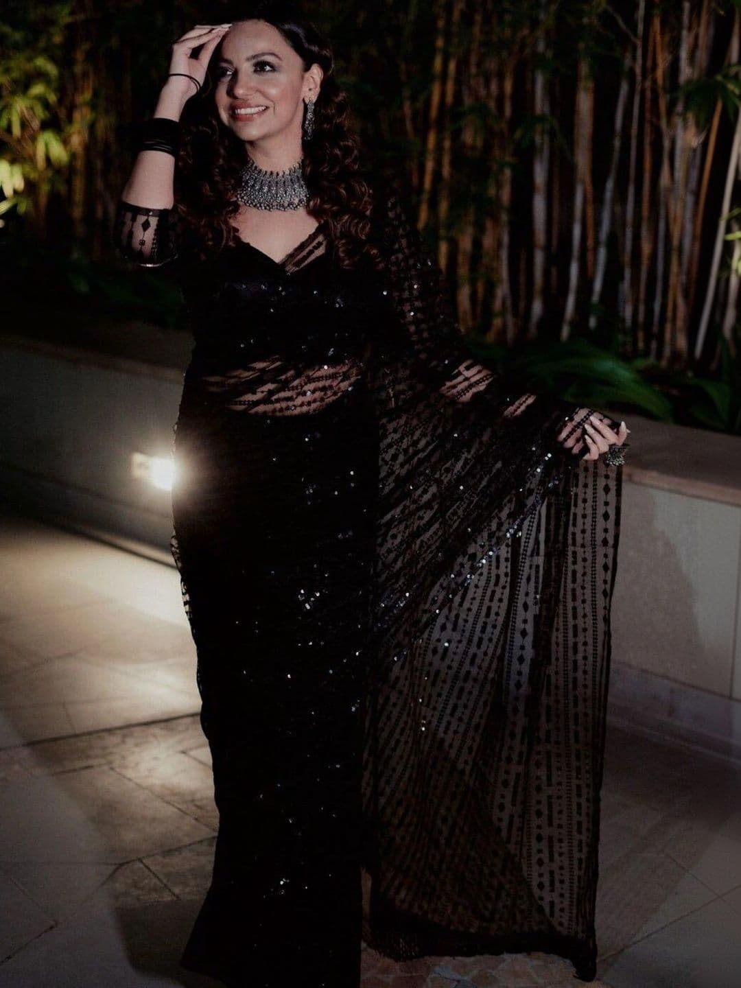 Sangria Women Embellished Sequinned Net Maheshwari Saree thumbnail 7