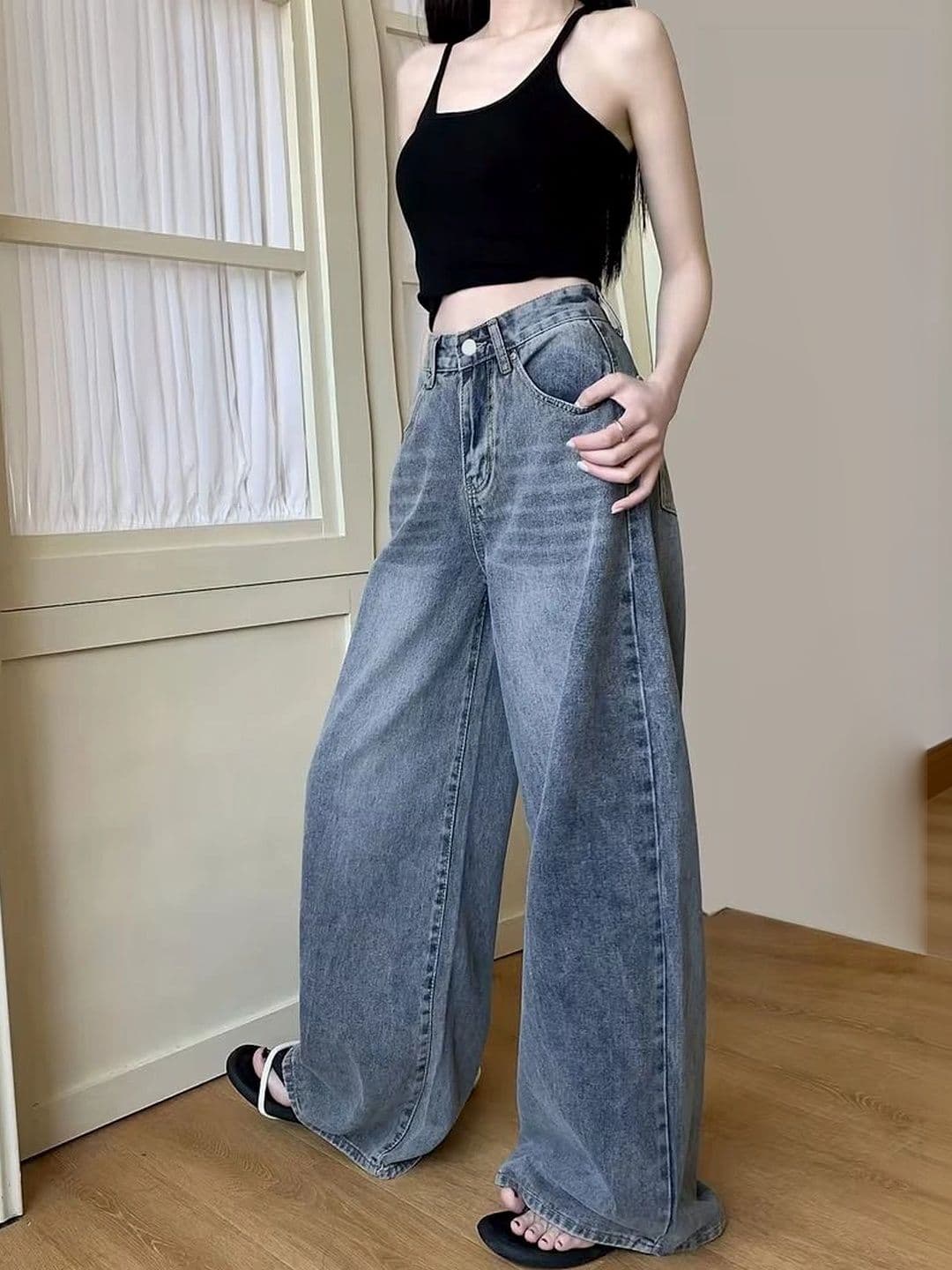 AAV2 Women Wide Leg High-Rise Light Fade Stretchable Jeans thumbnail 5