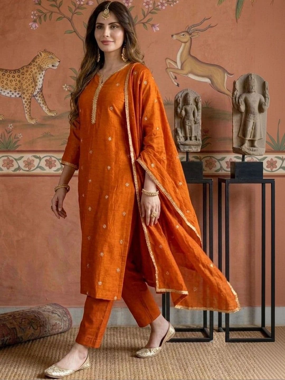 Sangria Women Ethnic Motifs Embroidered Regular Thread Work Pure Silk Kurta with Trousers & With Dupatta thumbnail 7