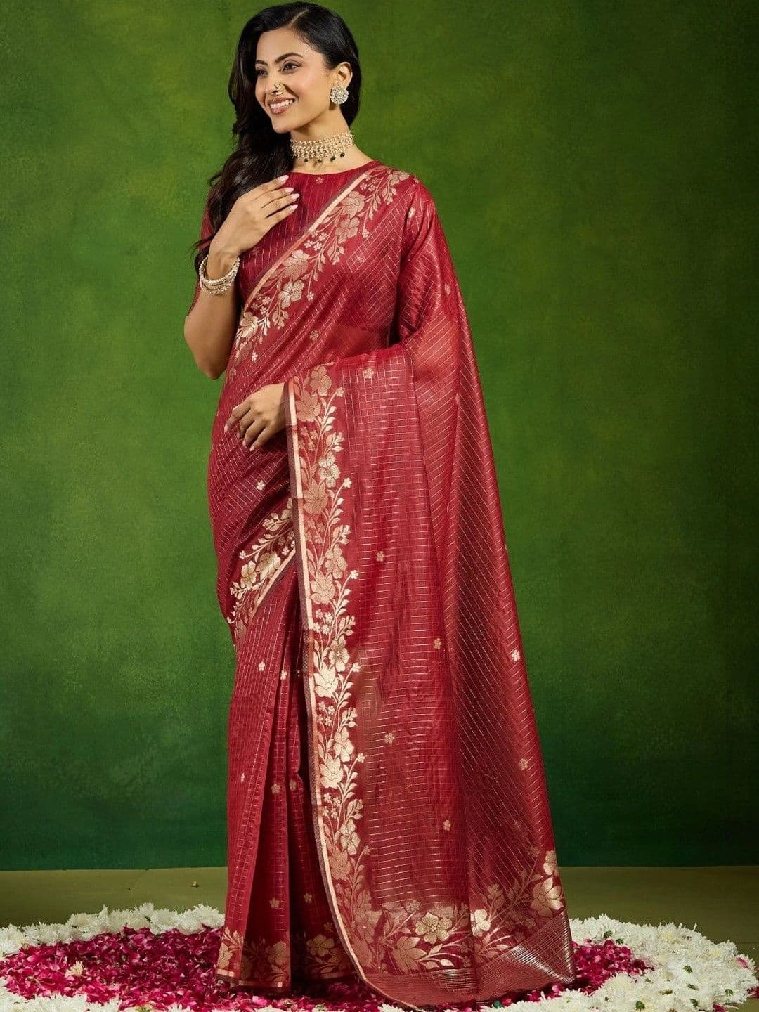 kasee Floral Zari Silk Blend Designer Saree thumbnail 4