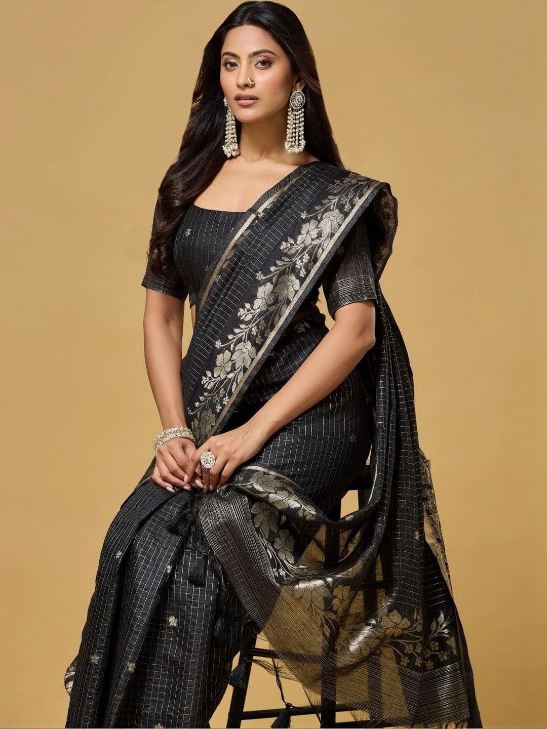 kasee Floral Zari Pure Cotton Designer Saree thumbnail 5