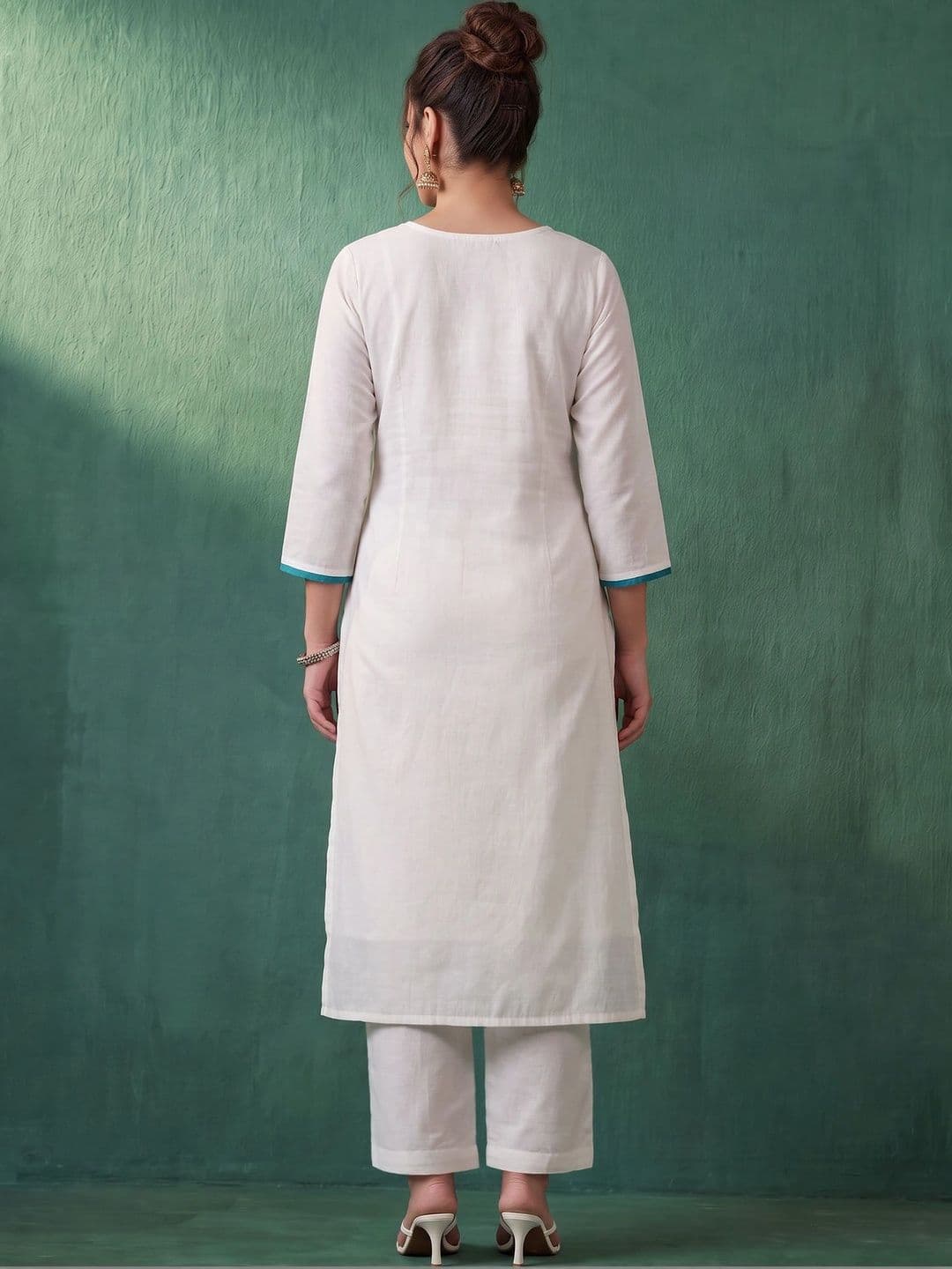AVANSHEE Women Ethnic Motifs Embroidered Regular Thread Work Kurta with Trousers thumbnail 4