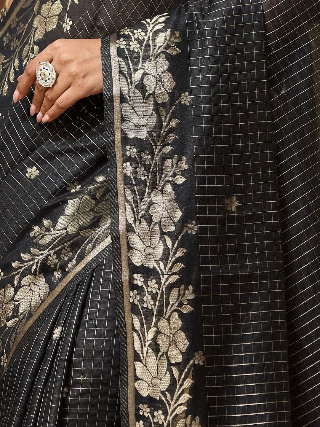kasee Floral Zari Pure Cotton Designer Saree thumbnail 7