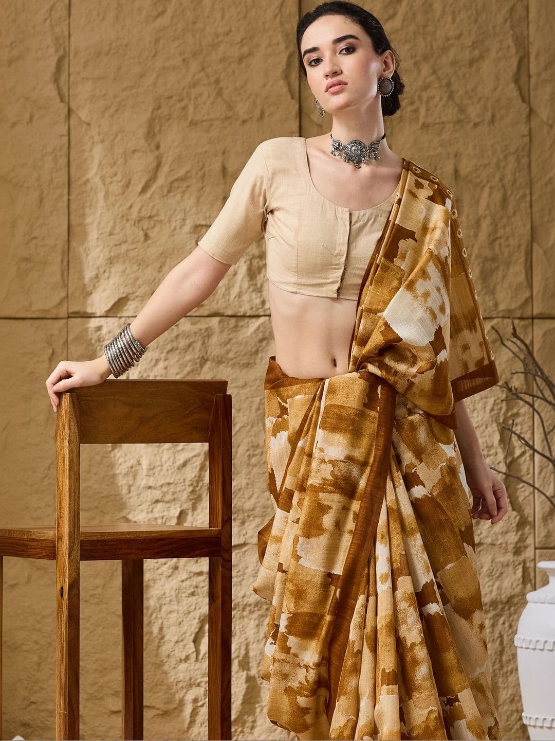 Suha Silk Blend Saree thumbnail 5