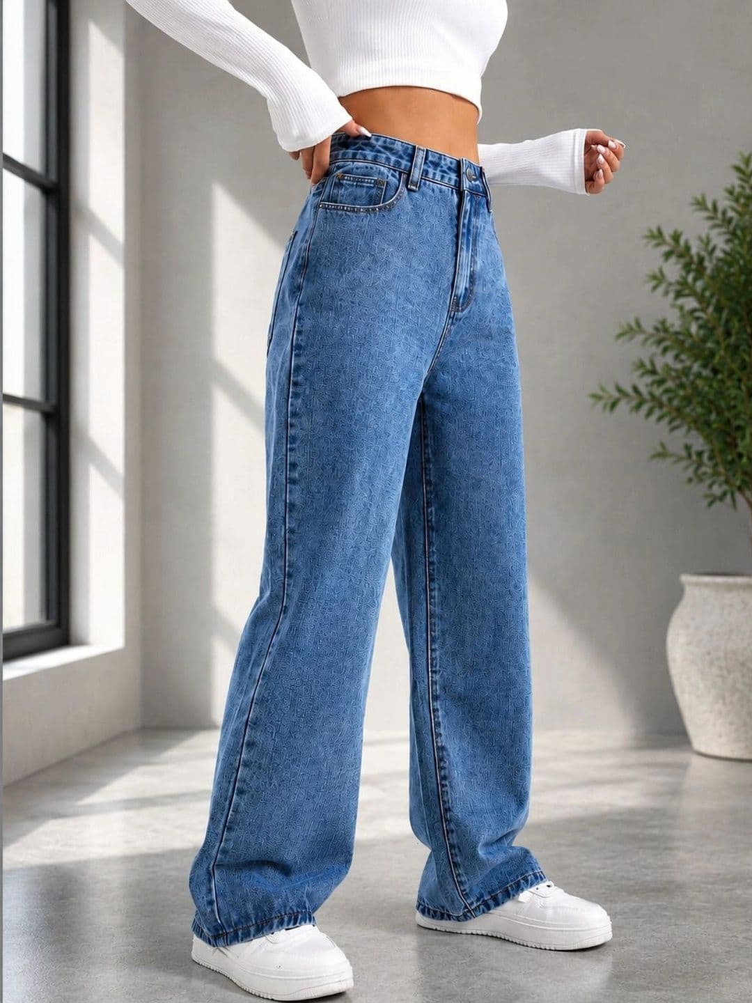 DENIMLOOK Women Flared High-Rise Light Fade Jeans thumbnail 4