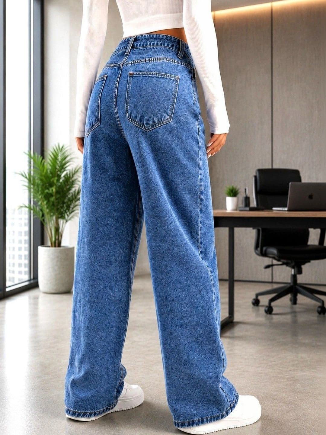 DENIMLOOK Women High-Rise Light Fade Baggy Fit Denim Jeans thumbnail 4