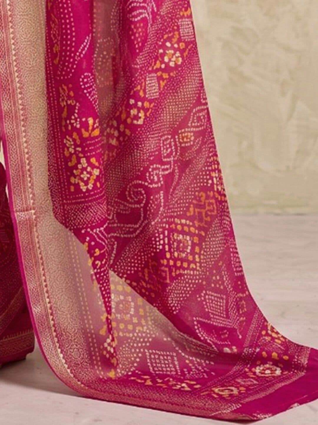 SAARA Ethnic Motifs Pure Georgette Saree thumbnail 4