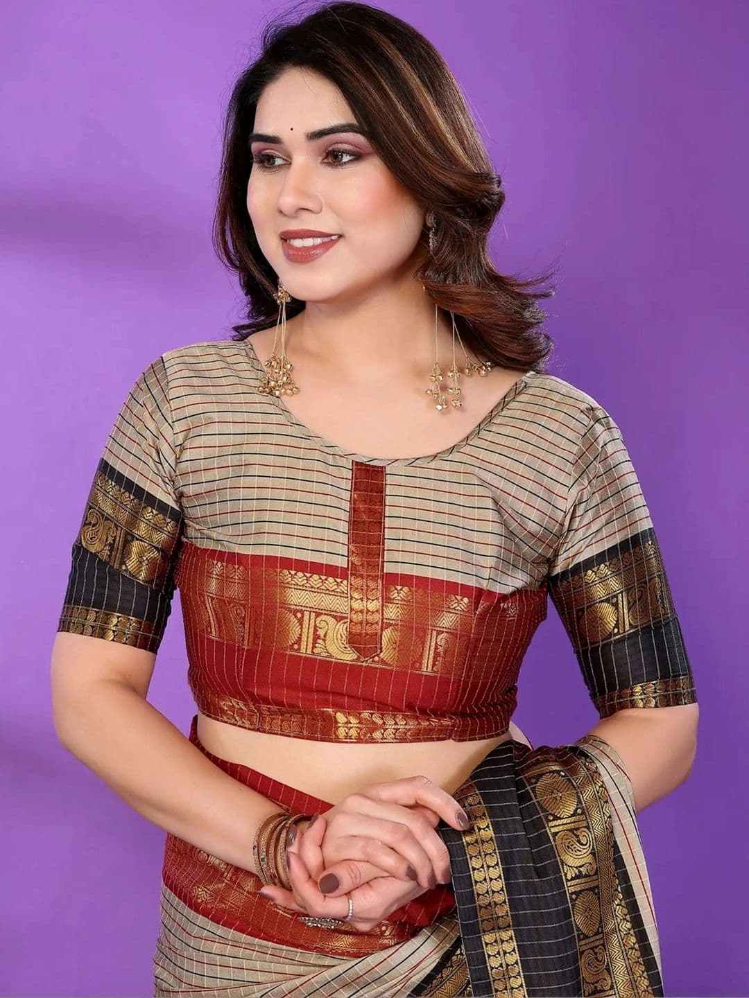 all about you Checked Zari Silk Blend Designer Saree thumbnail 4