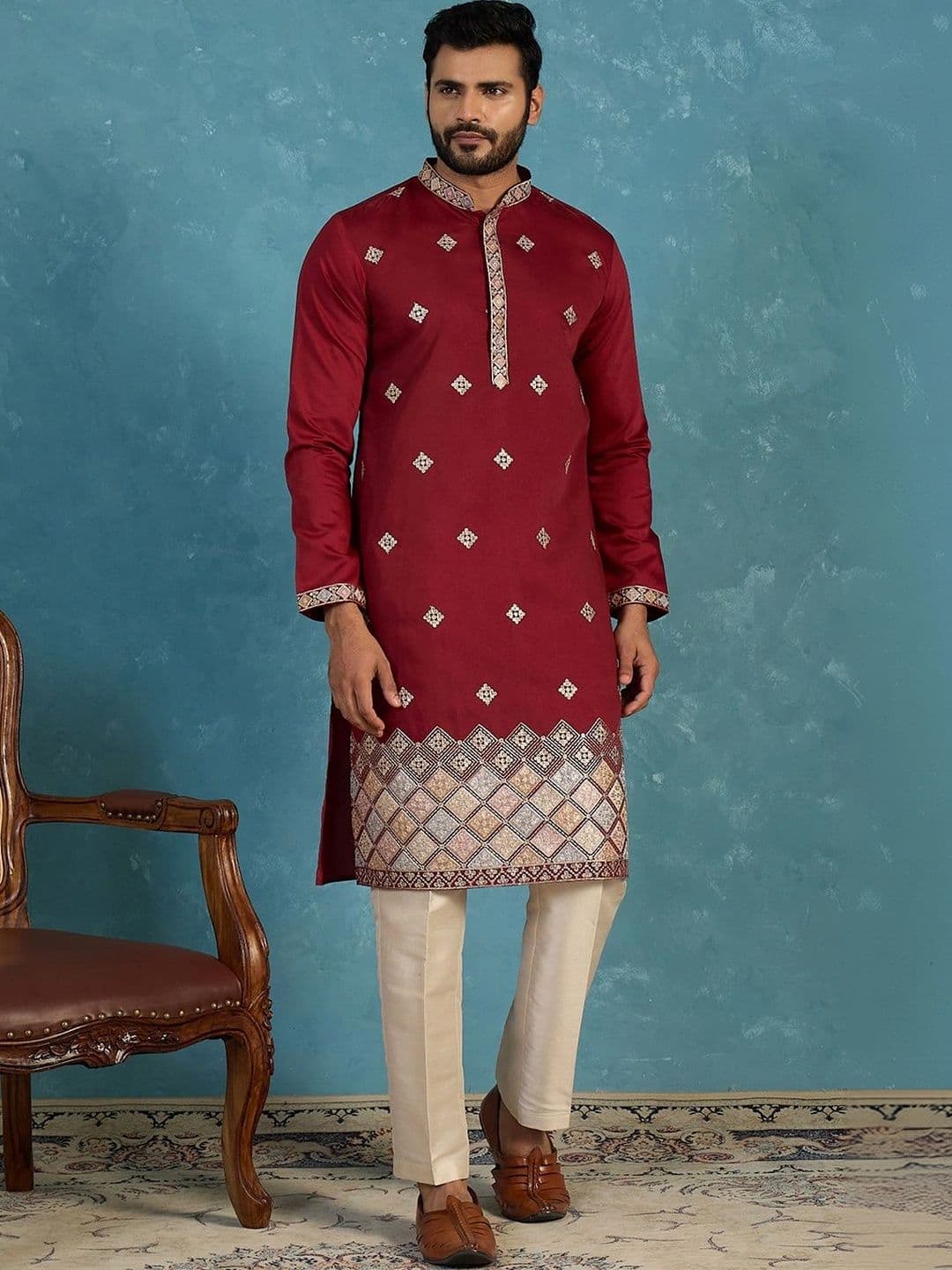 House of Pataudi Embroidered Mandarin Collar Knee Length Straight Kurta thumbnail 6