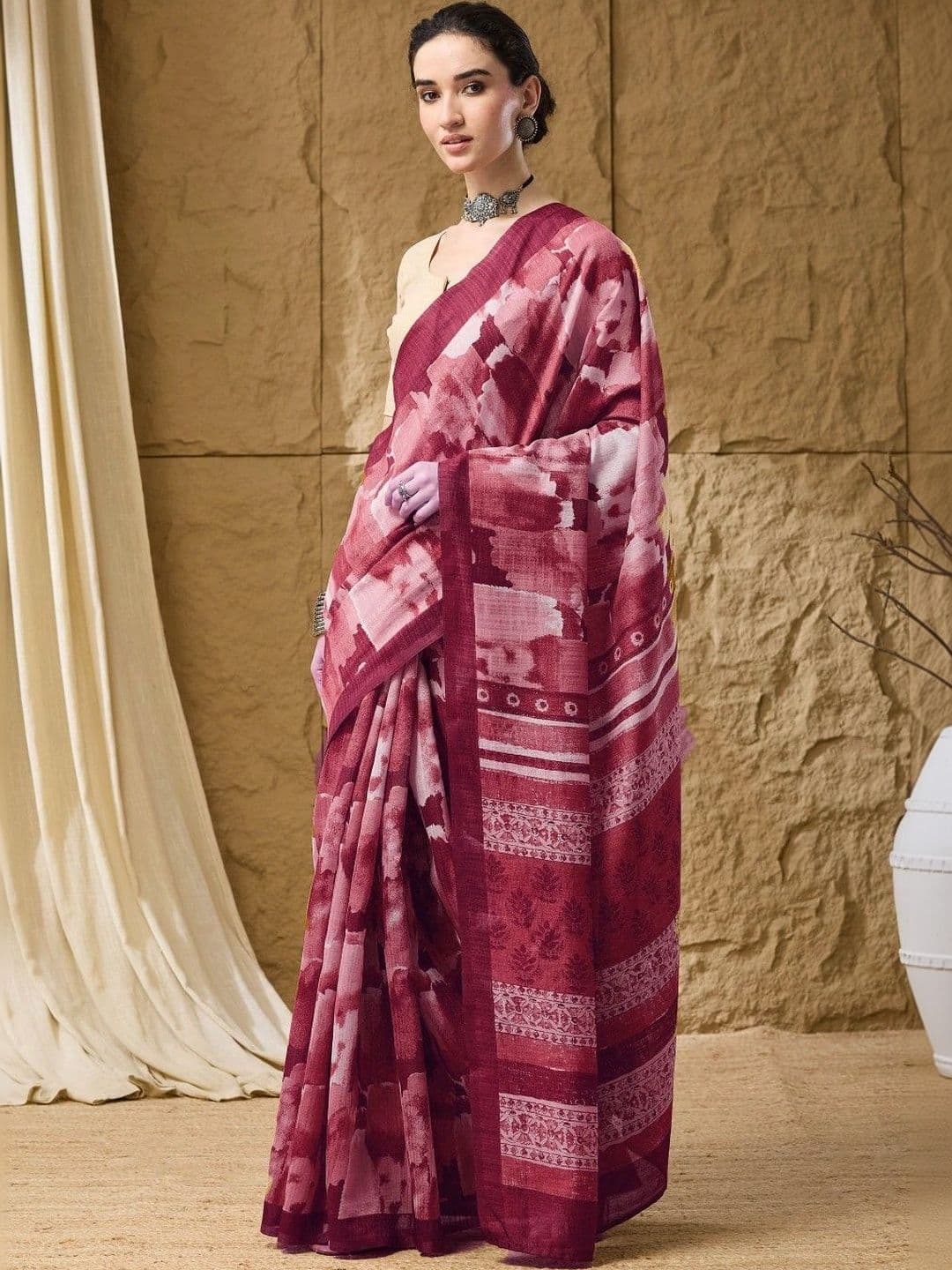 Suha Silk Blend Saree thumbnail 6