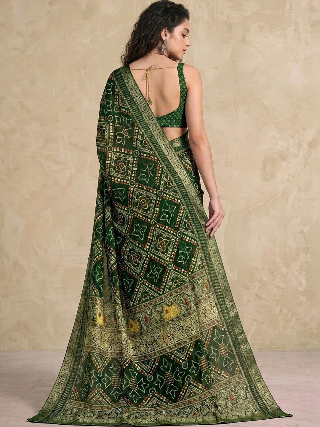 SAARA Bandhani Pure Chiffon Saree thumbnail 5