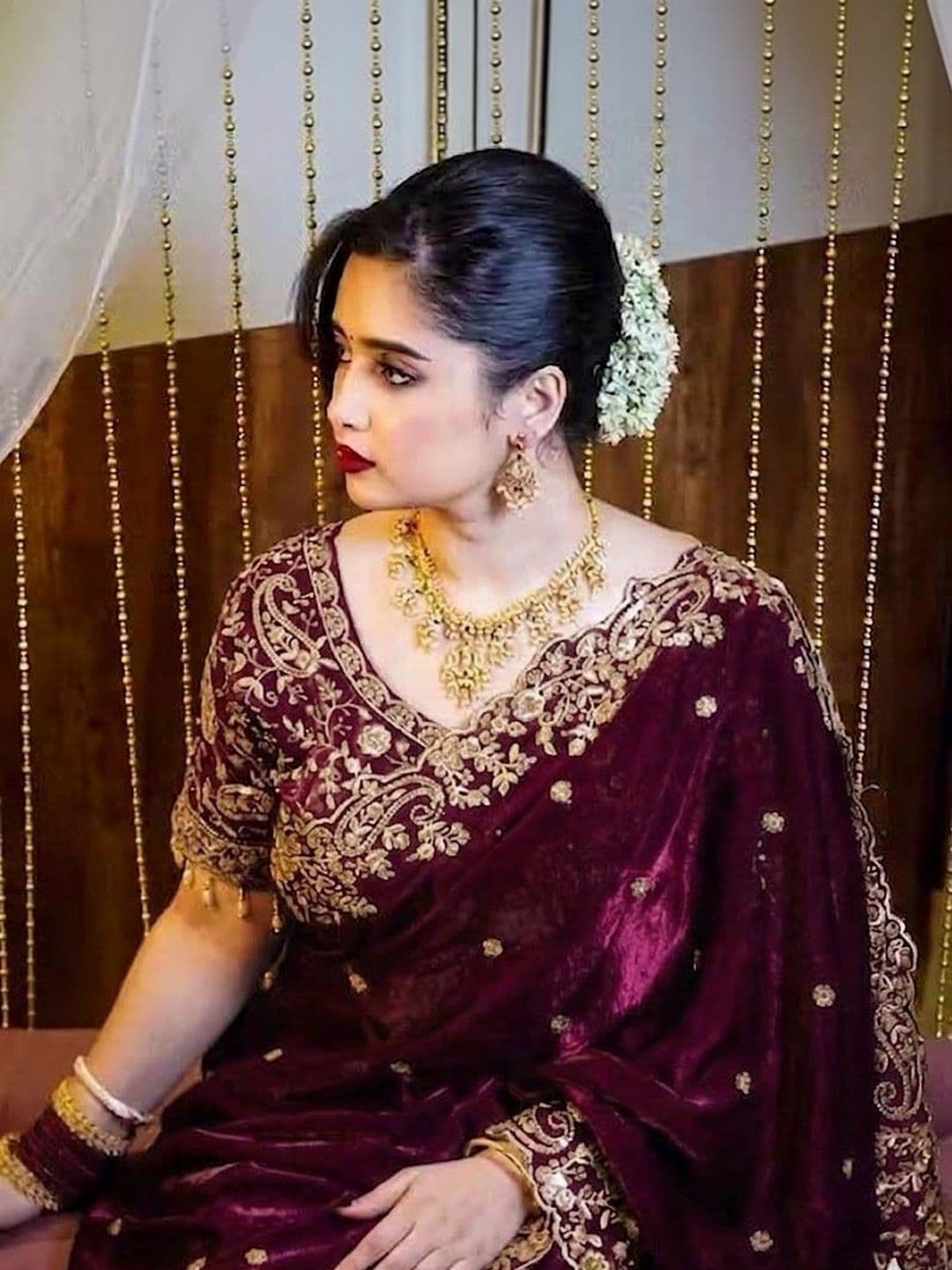 kantuba Zari Satin Banarasi Saree thumbnail 3