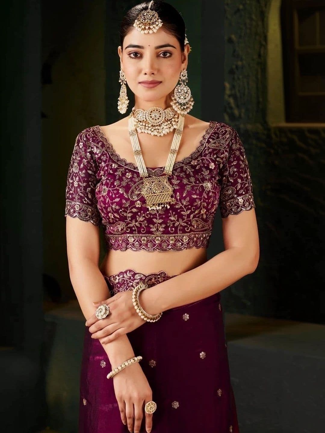 kantuba Women Embroidered Satin Banarasi Saree thumbnail 2