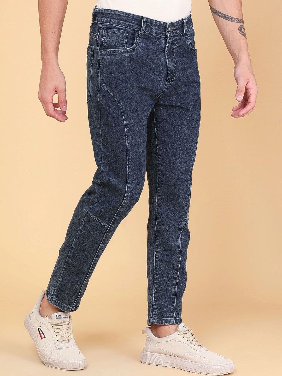 V-Mart Men Regular Fit Mid-Rise Embroidered Jeans thumbnail 2