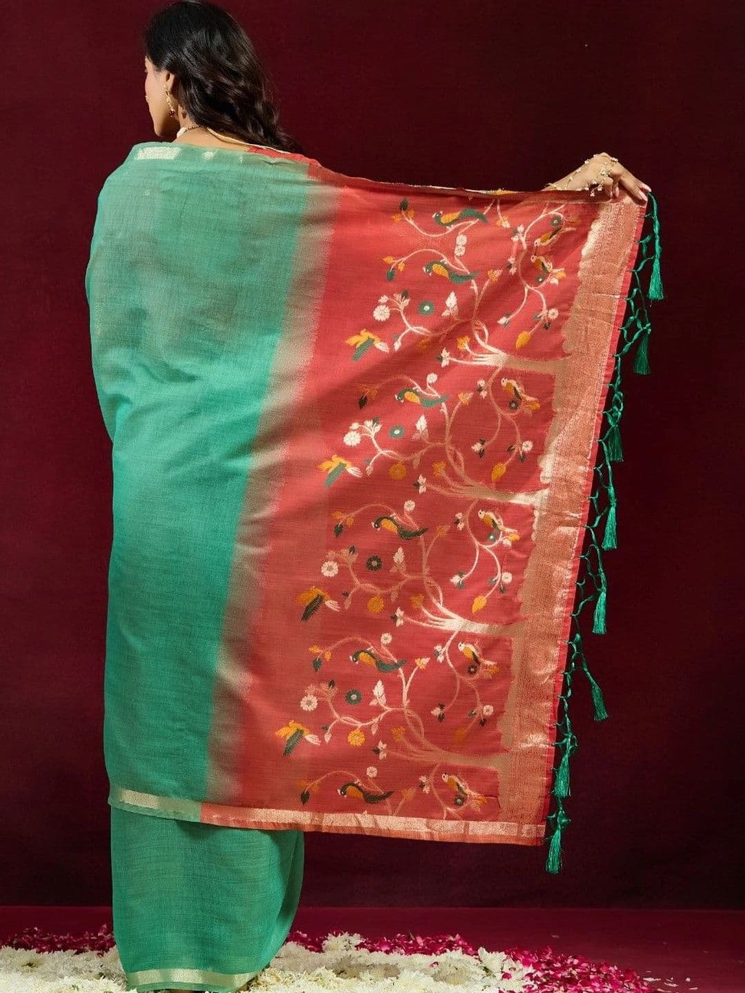kasee Ethnic Motifs Embroidered Pure Cotton Designer Saree thumbnail 5