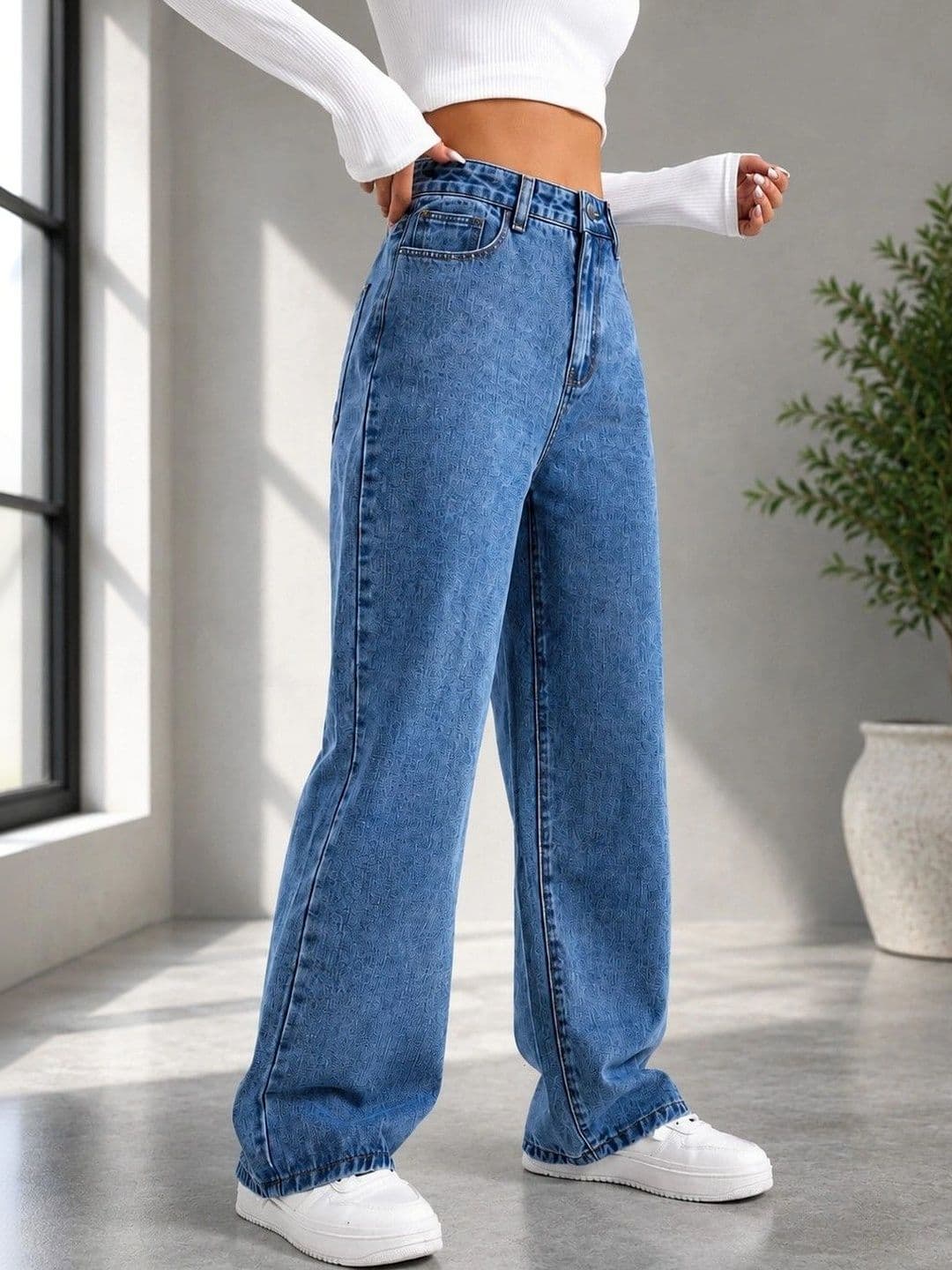 DENIMLOOK Women High-Rise Light Fade Jeans thumbnail 3