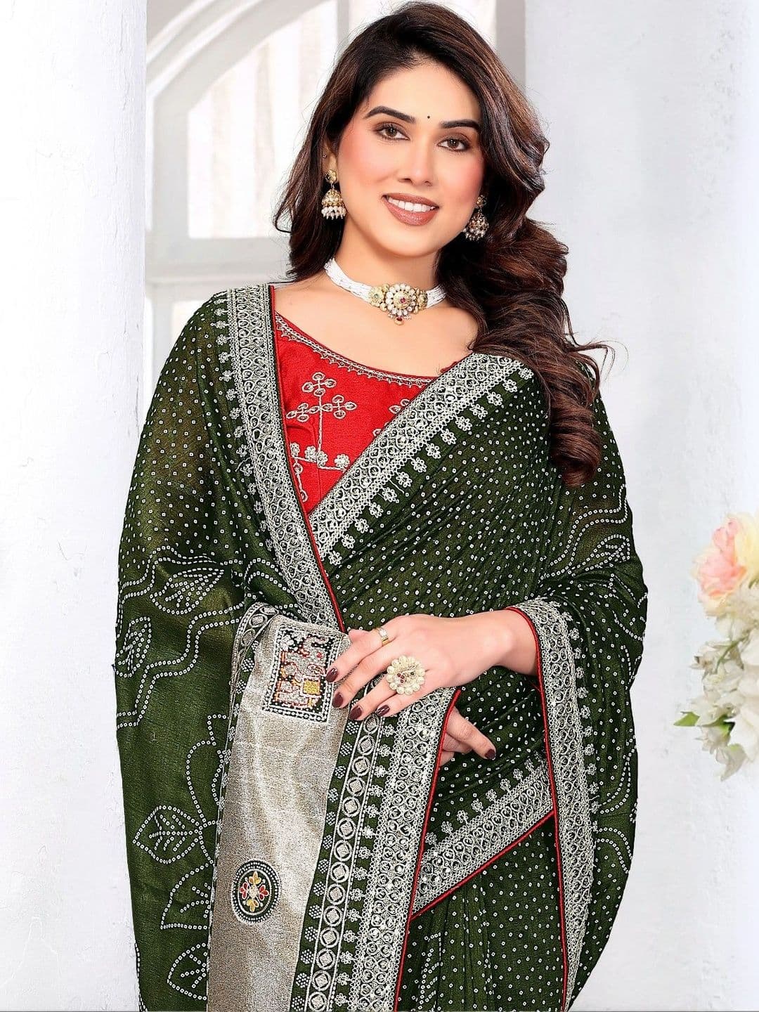 SmileyFashion Bandhani Embroidered Art Silk Designer Saree thumbnail 3