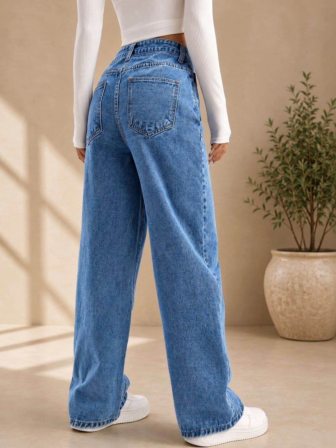 DENIMLOOK Women High-Rise Light Fade Baggy Jeans thumbnail 3