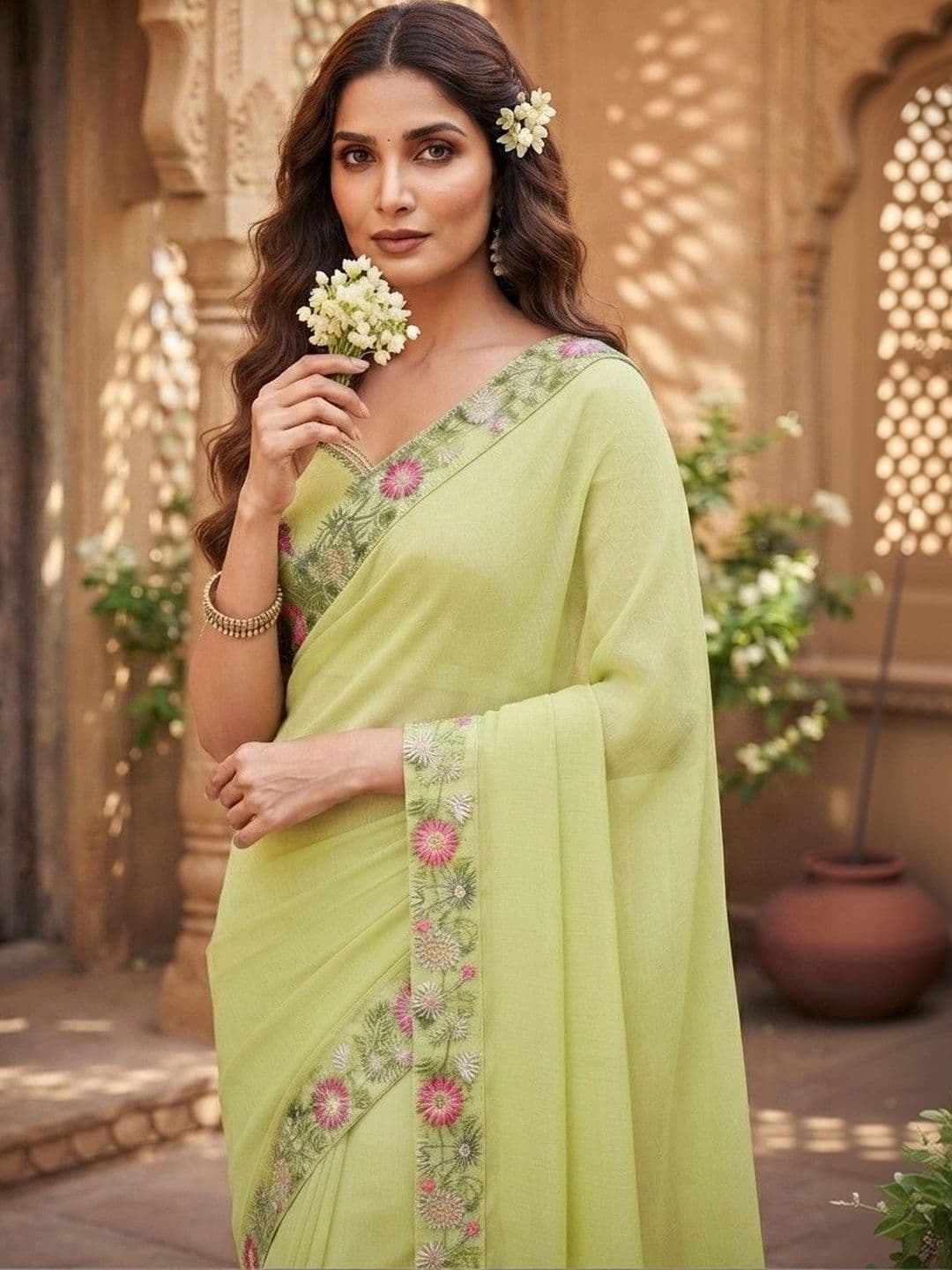 SmileyFashion Floral Art Silk Saree thumbnail 3