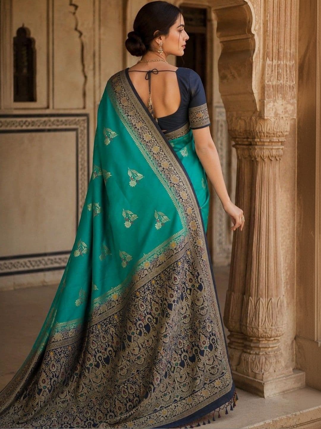 House of Neyvara Woven Design Zari Silk Blend Banarasi Saree thumbnail 3