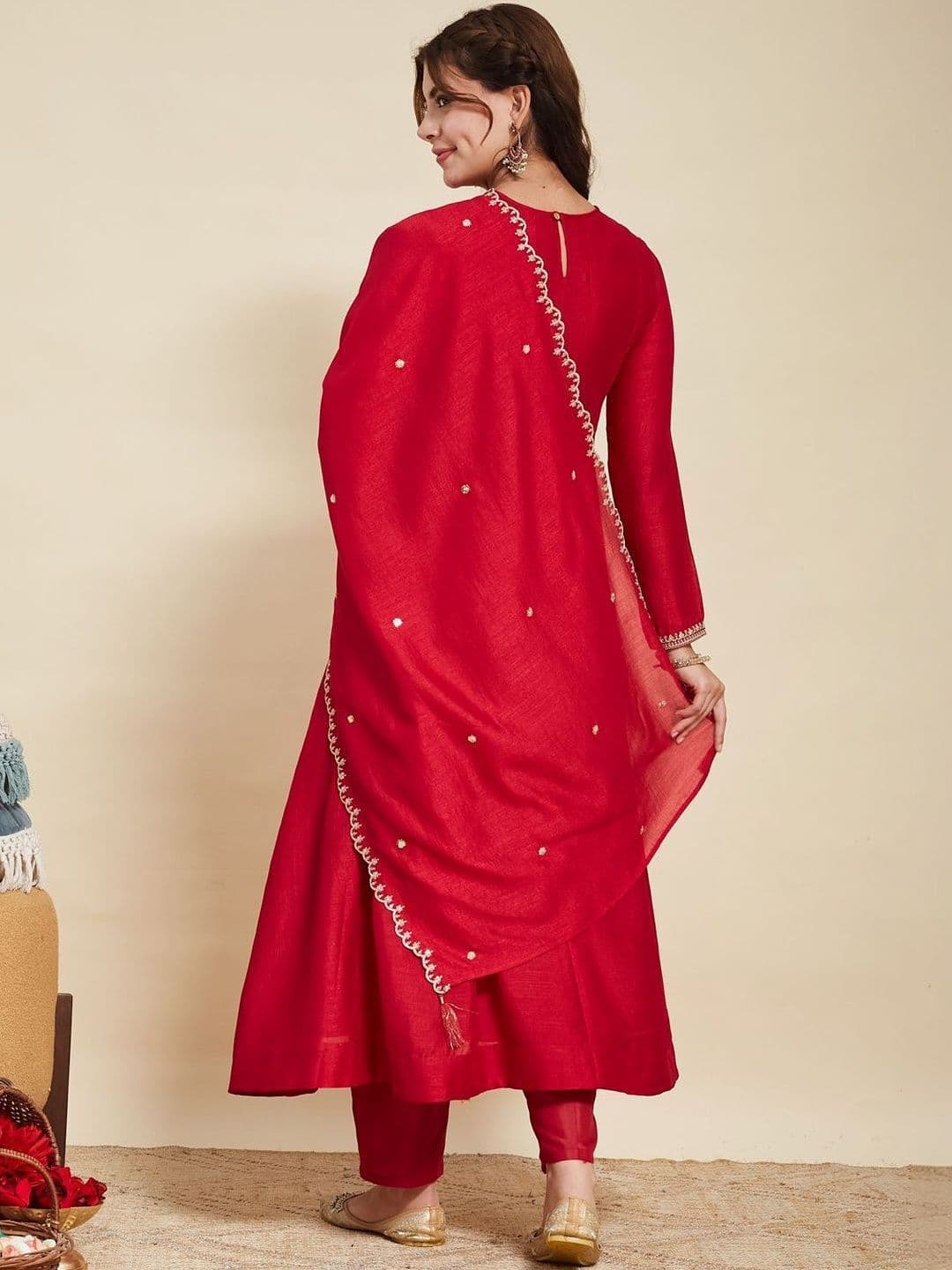 MOKOSH Women Silk Embroidered Anarkali Kurta And Pant Set With Dupatta thumbnail 6
