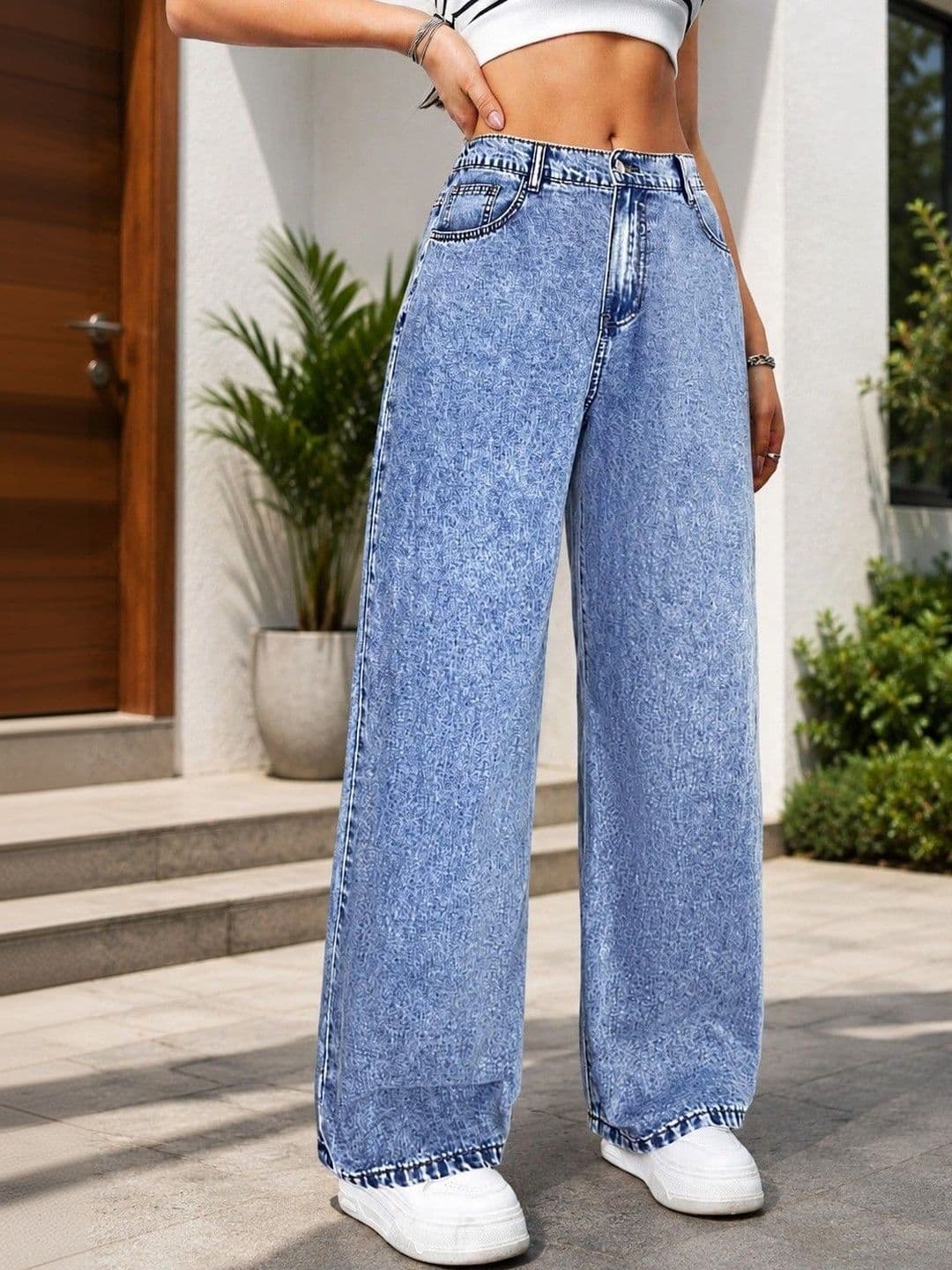 DENIMLOOK Women High-Rise Light Fade Jeans thumbnail 3