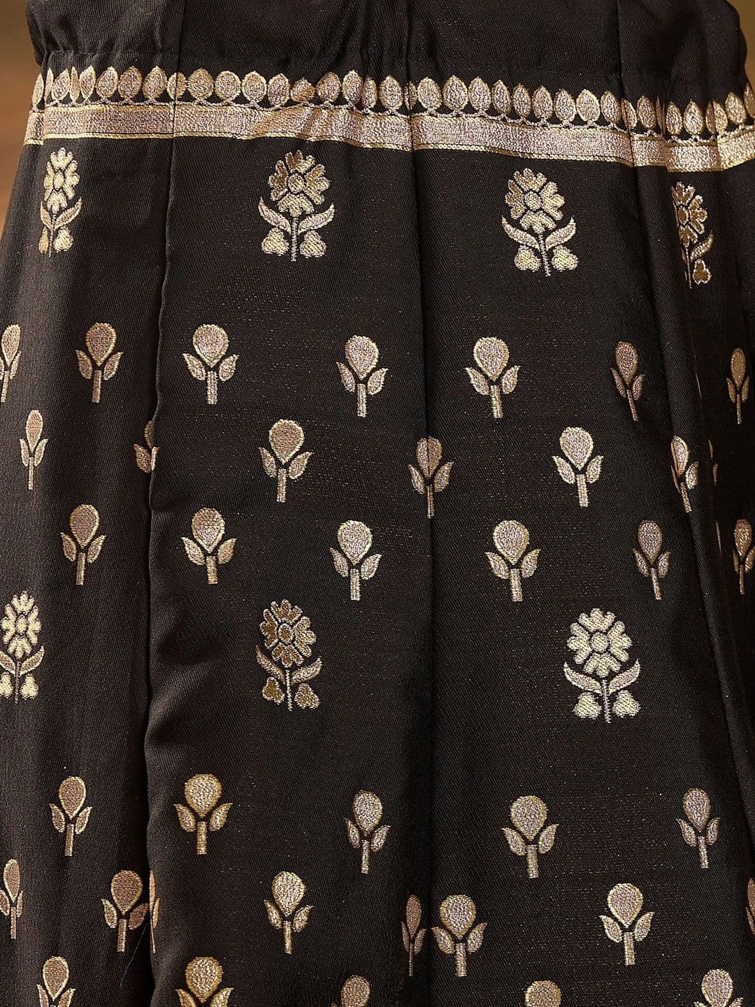 Mitera Semi-Stitched Lehenga & Unstitched Blouse With Dupatta thumbnail 7