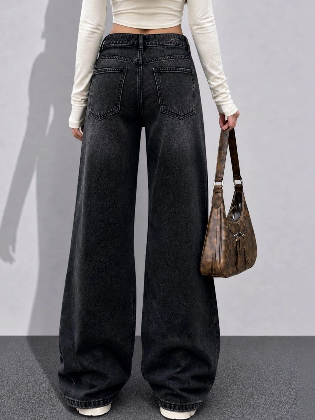 DressBerry Women Comfort Wide Leg High-Rise Light Fade Stretchable Jeans thumbnail 5