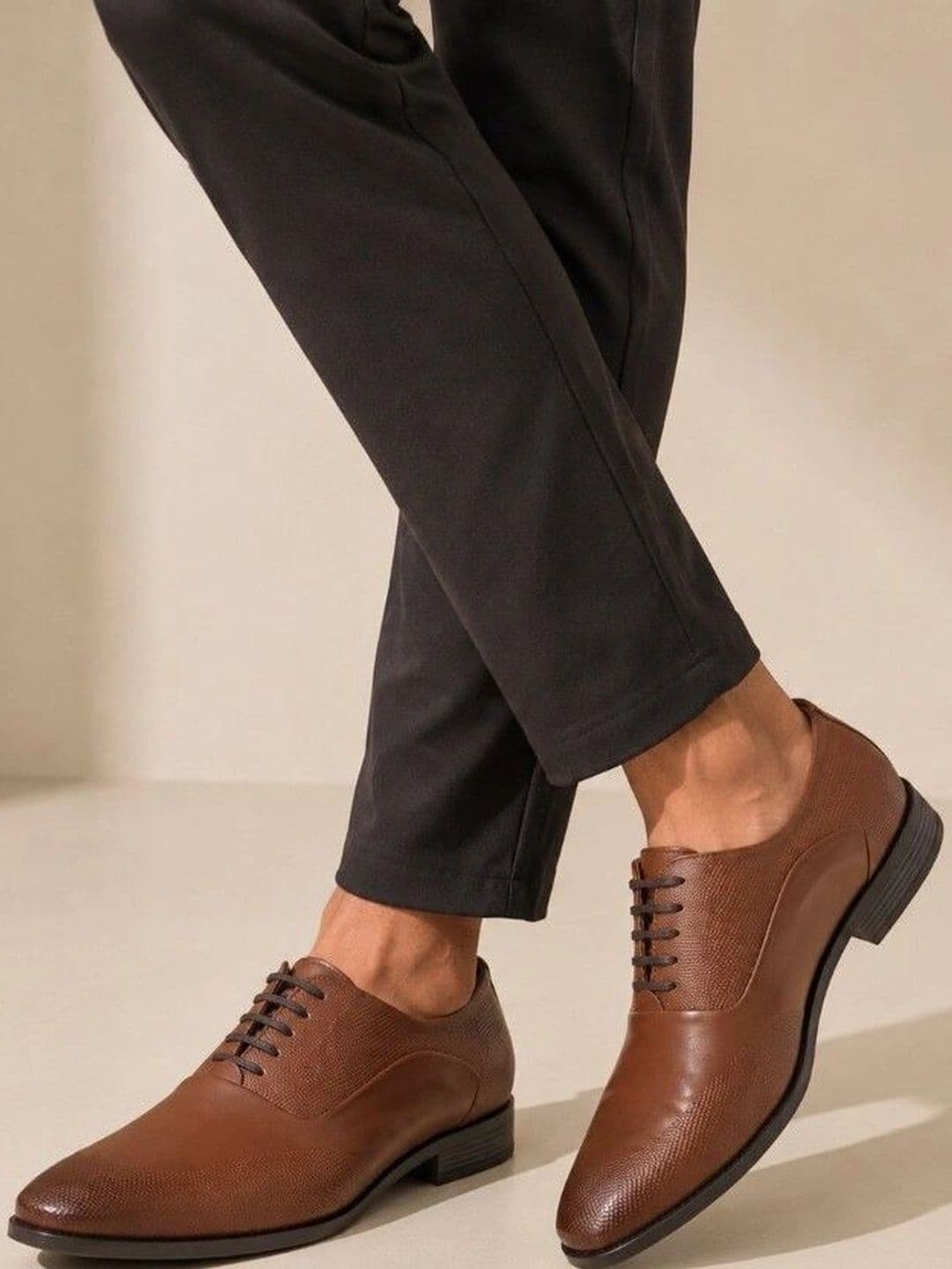 San Frissco Men Pointed Toe Lace-Ups Formal Oxfords Shoes - view 1