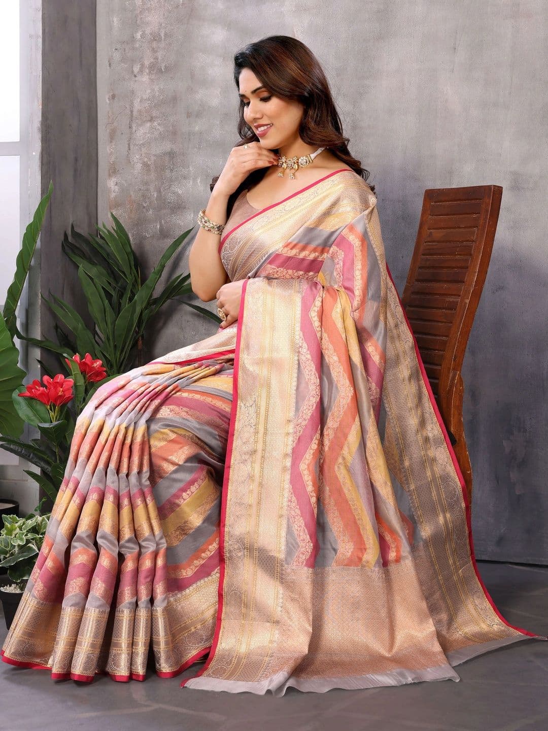 Sangria Women Striped Zari Silk Blend Designer Kanjeevaram Saree thumbnail 3