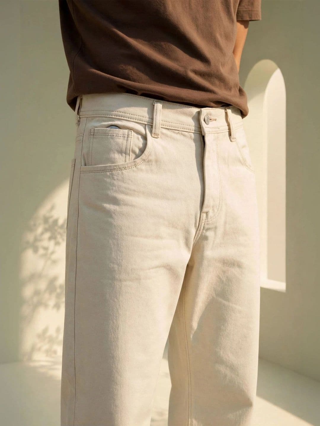 LINARIA Men Classic Regular Fit Mid-Rise Stretchable Jeans thumbnail 5