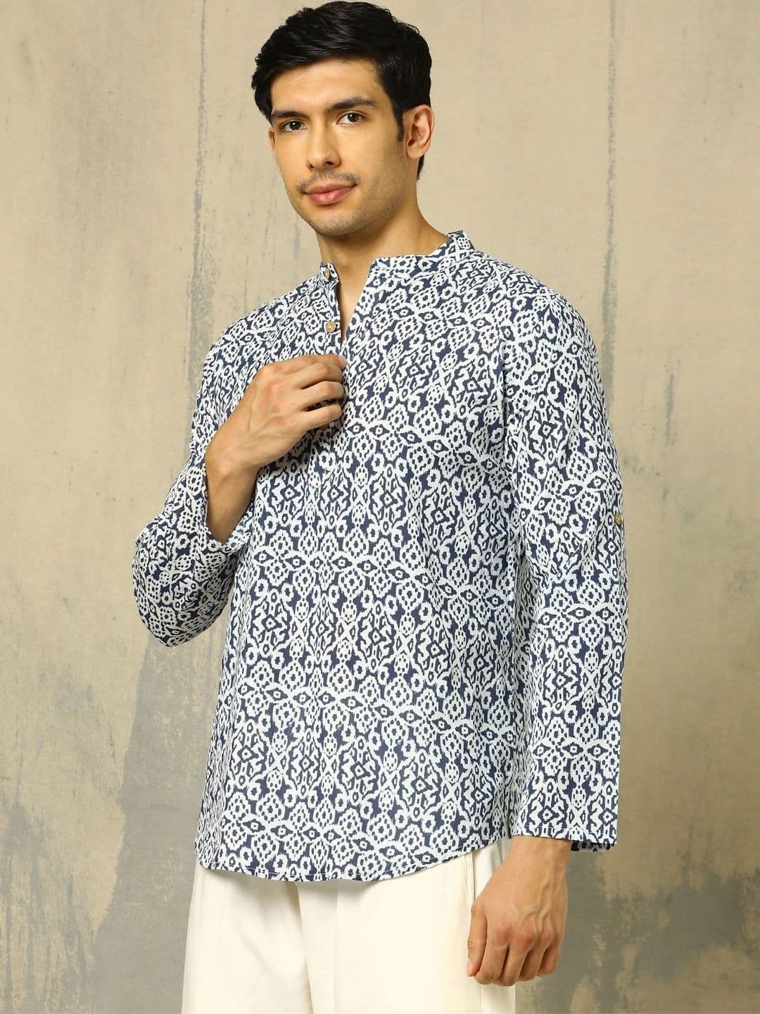 Anouk Printed Cotton Mandarin Collar Short Kurta thumbnail 2