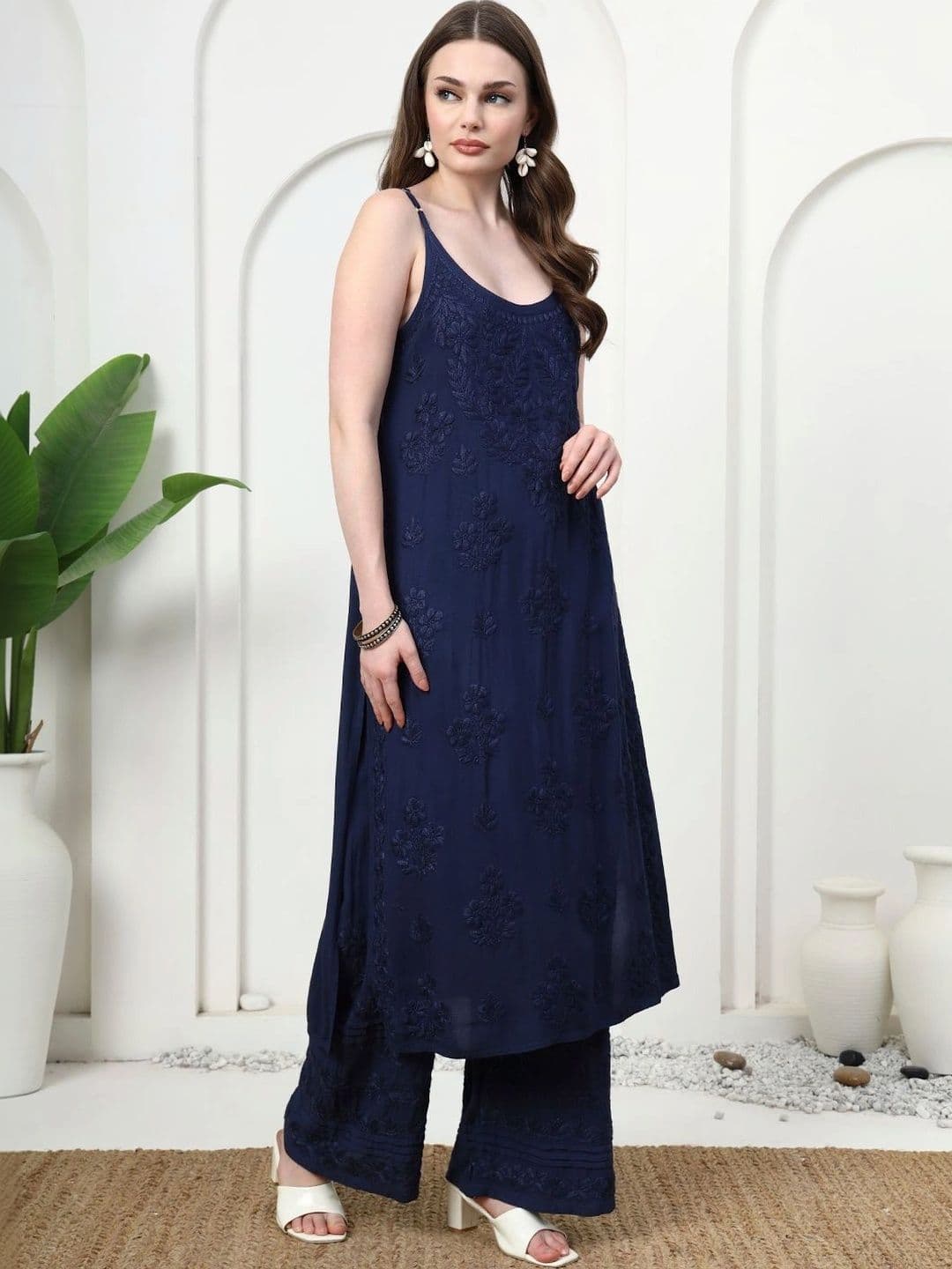 Najahat Chikankari Women Ethnic Motifs Embroidered Regular Thread Work Kurta with Palazzos thumbnail 3