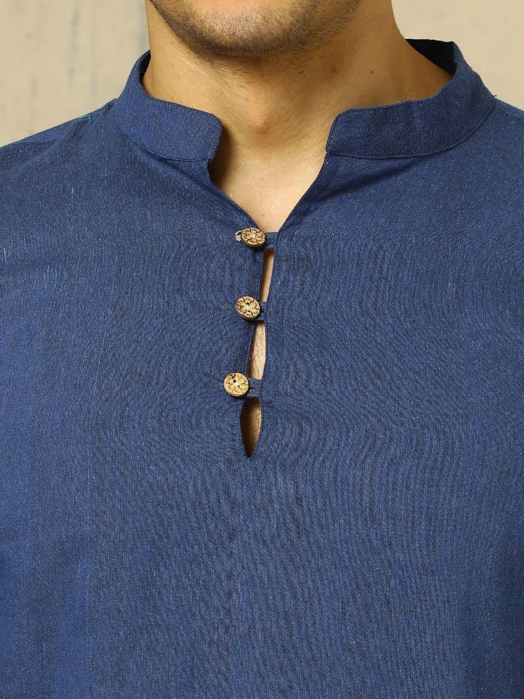 Anouk Woven Design Solid Cotton Handloom Mandarin Collar Short Kurta thumbnail 5