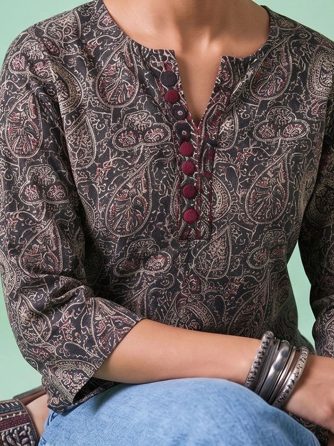 AADVIKA Women Paisley Printed Thread Work Kurta thumbnail 3