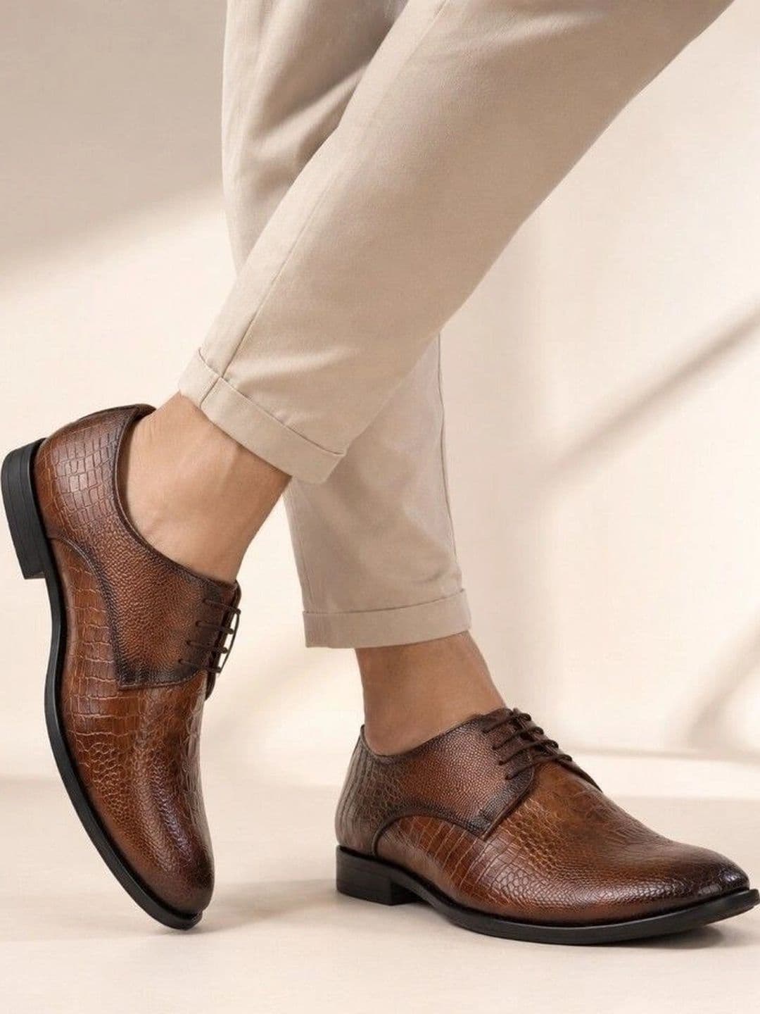 House of Pataudi Men Textured Synthetic Leather Pointed Toe Lace-Ups Derbys Formal Shoes - view 1
