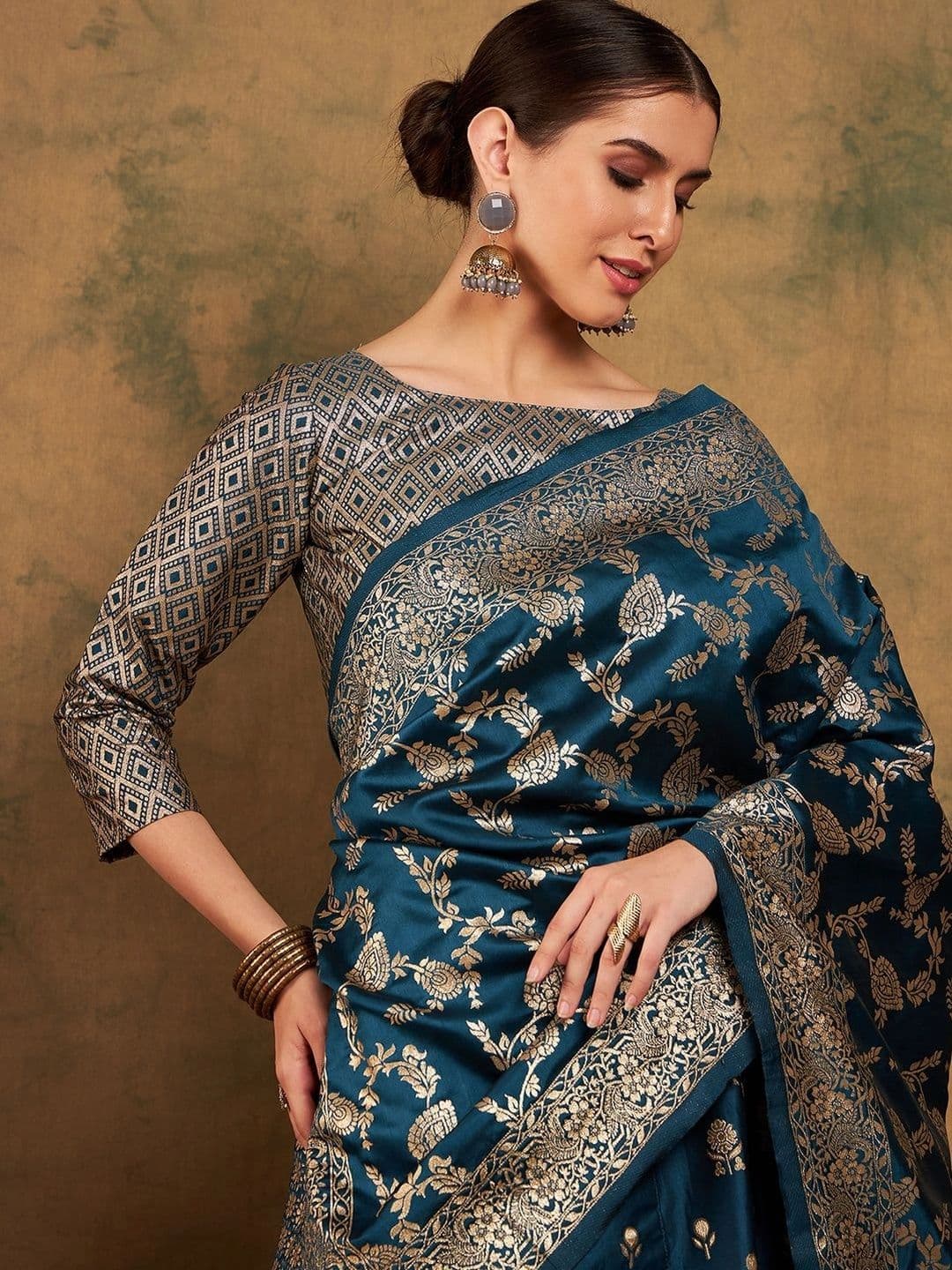 Mitera Semi-Stitched Lehenga & Unstitched Blouse With Dupatta thumbnail 3