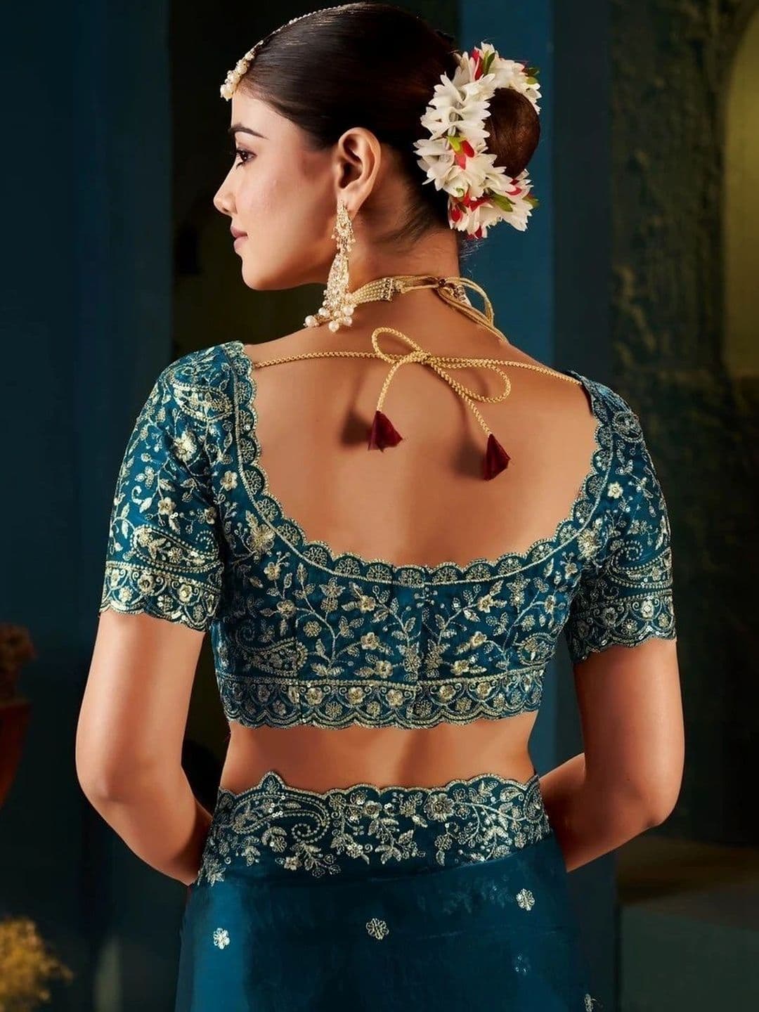 kantuba Floral Embroidered Satin Banarasi Saree thumbnail 2