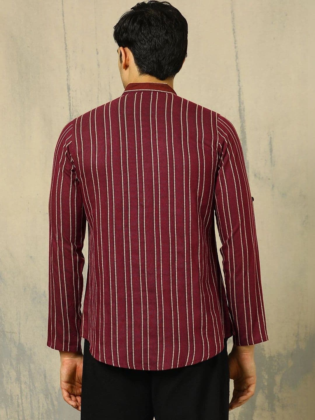 Anouk Woven Design Striped Cotton Handloom Mandarin Collar Short Kurta thumbnail 2