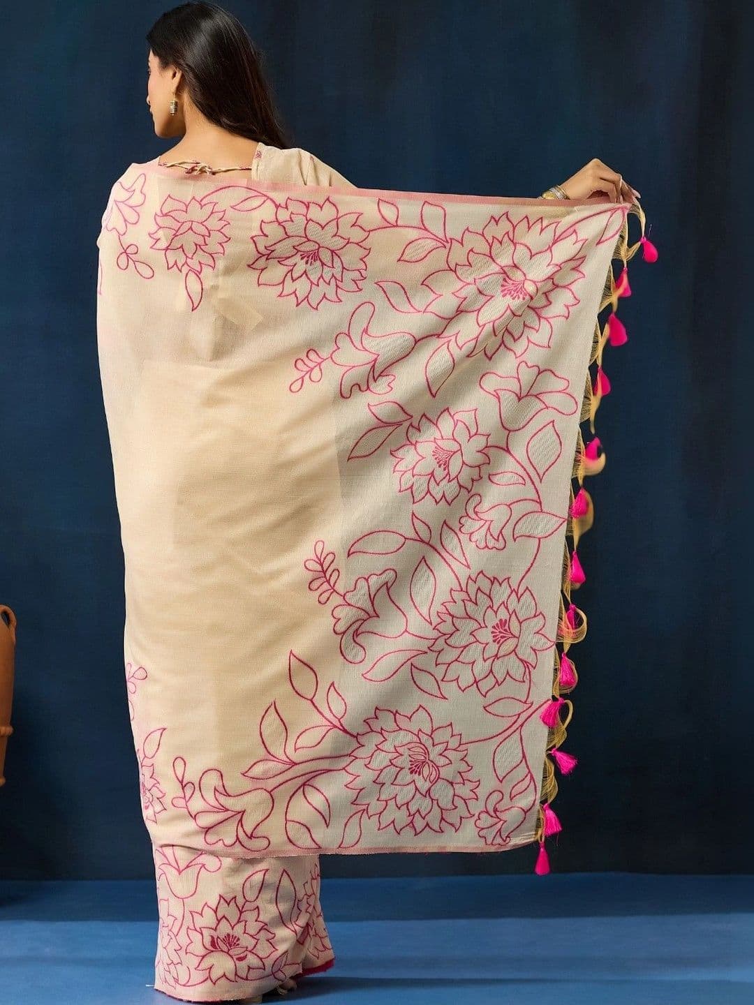 kasee Floral Pure Cotton Designer Saree thumbnail 2